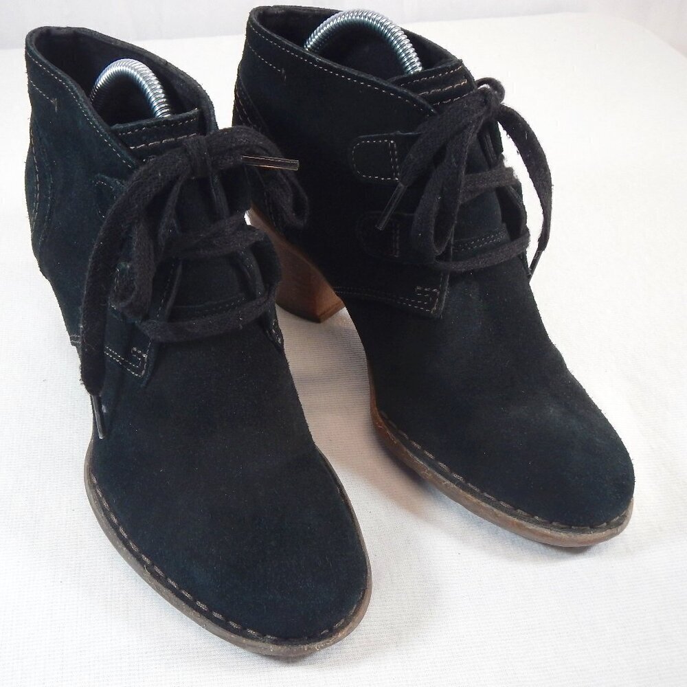 Clarks Artisan Carleta Lyon Black Suede Leather Lace Bootie with 3" Heel Size 7 - Picture 5 of 12